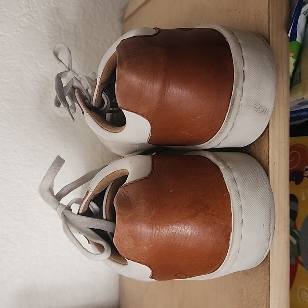 Born Jib White Leather Sneaker, Size 10 M - Picture 3 of 10